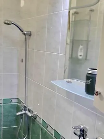 Apartament 500 Steps To The *