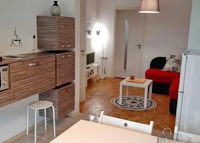 500 Steps To The アパート